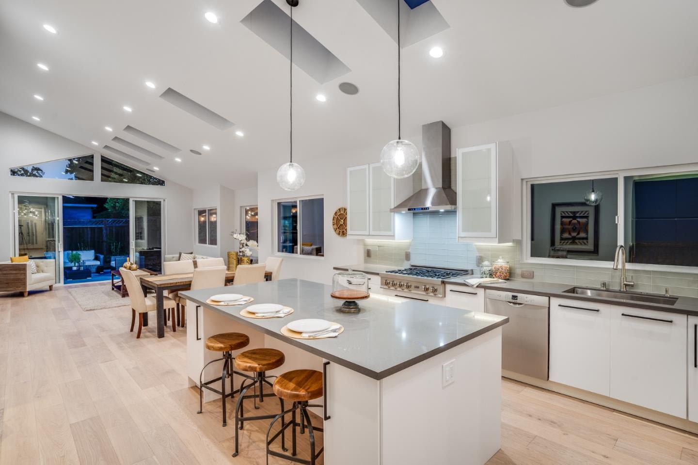 112 Belvedere Ave