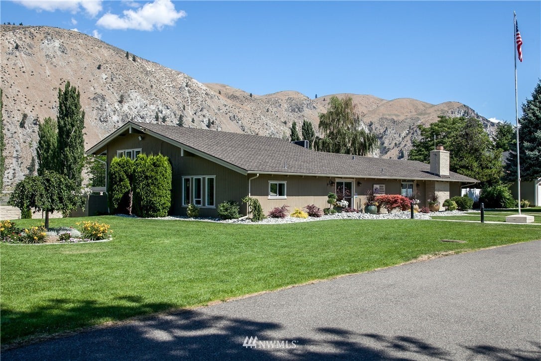 125 W Emerson Dr