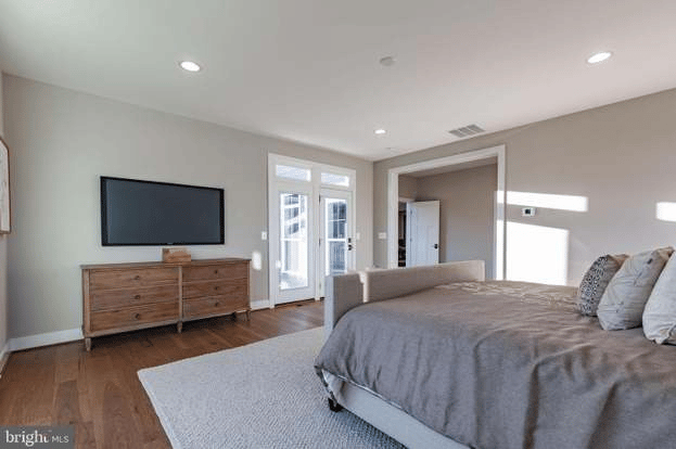 Discover a New Build Tour of 38553 Palatine Lane in Lovettsville with Diana Geremia, Realtor