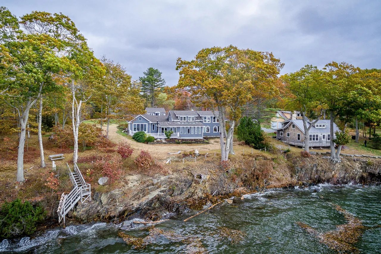 Home for Sale – 19 & 20 Monument Way, Belfast, ME