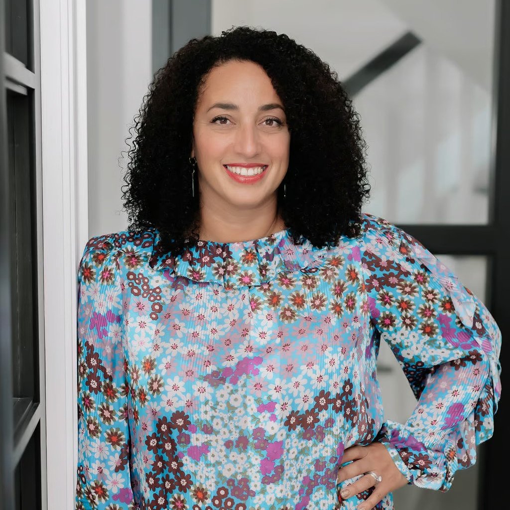 Raquel Knoell Roslyn, NY Real Estate Agent Headshot