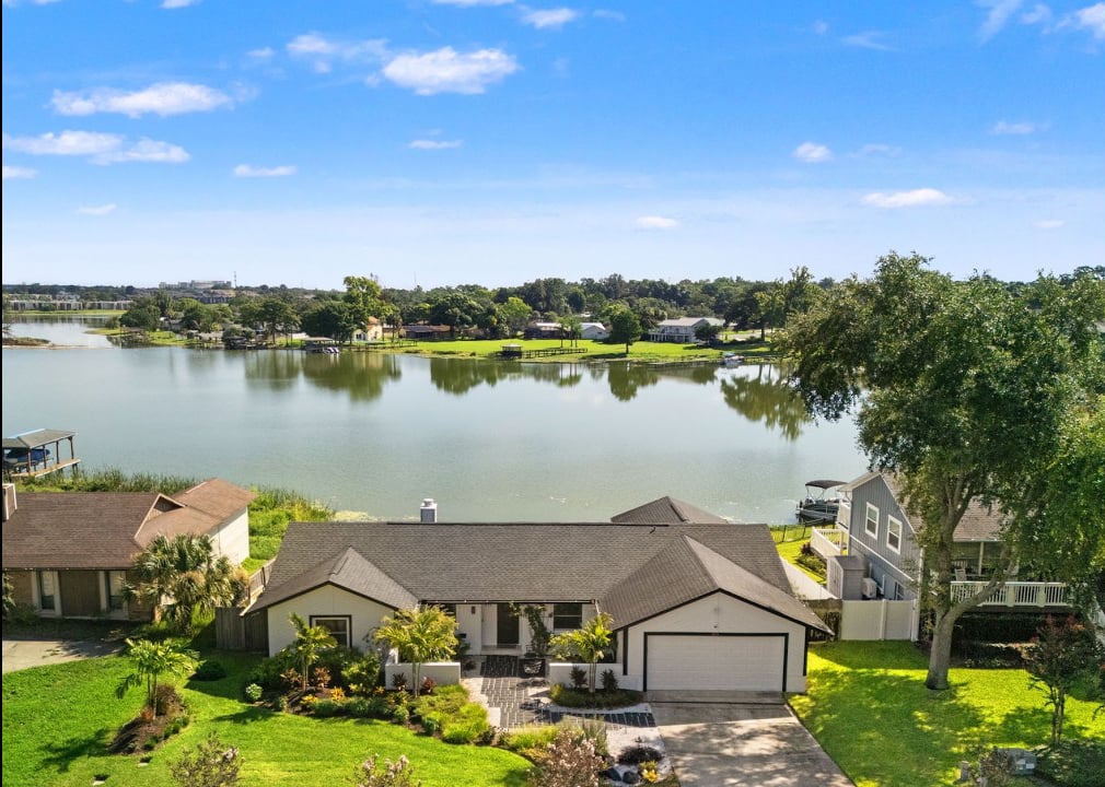 415 Barclay Ave, Altamonte Springs, FL 32701
