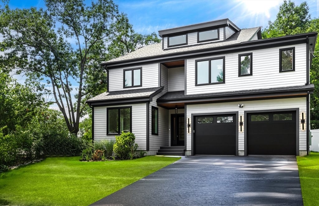 64 Woodside Ave