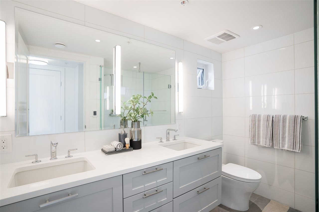 525 E 2nd St, #422