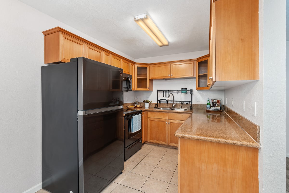 6602 Beadnell Way Unit 7