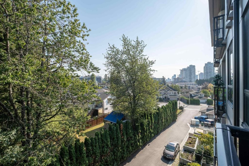 700 Clarke Rd, #502
