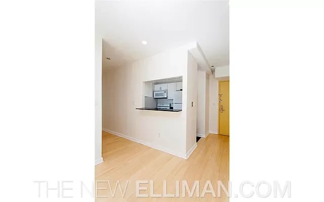 1400 Fifth Avenue Unit: 2M