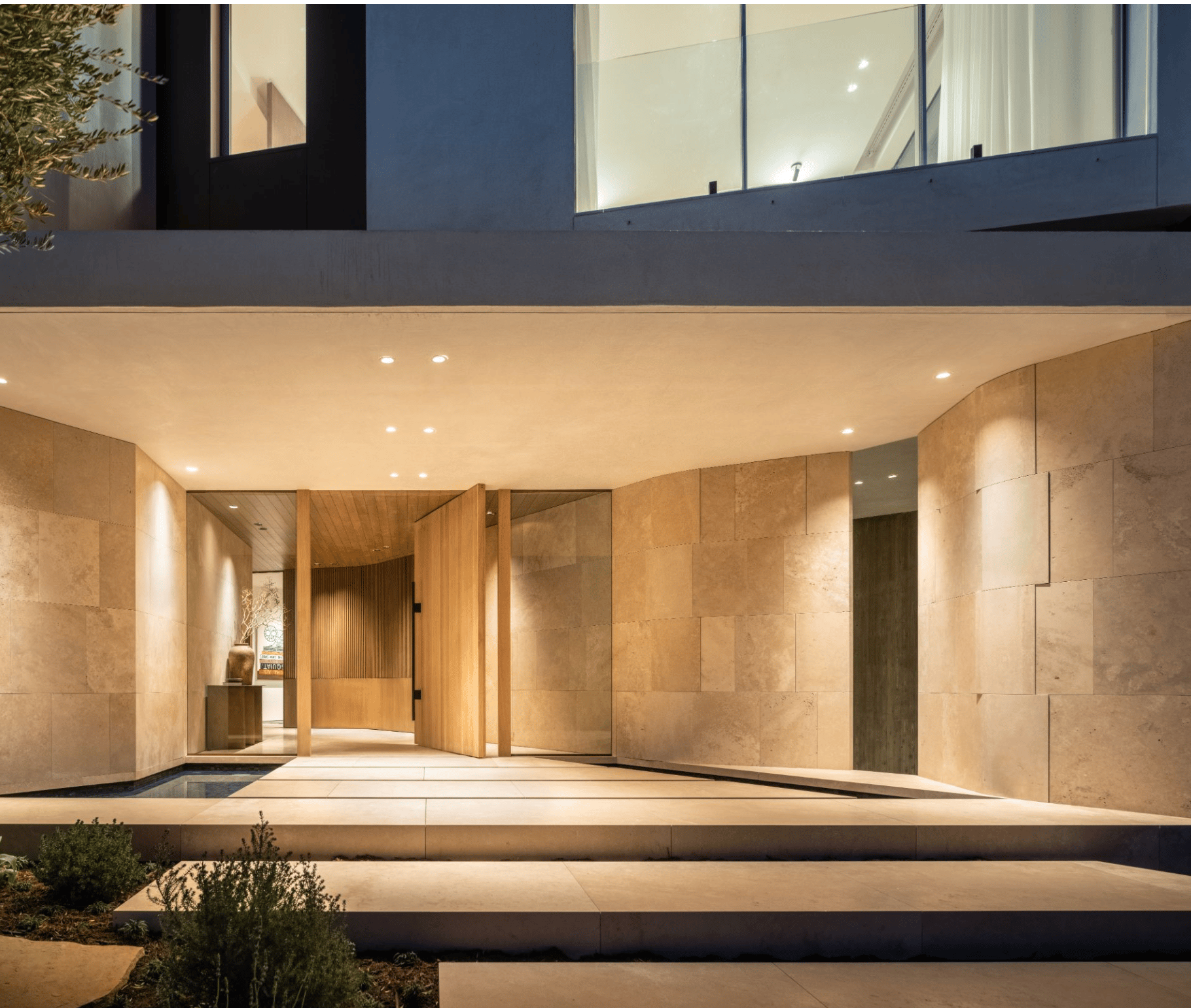 Travertine Renown, Stradella Road, 90077
