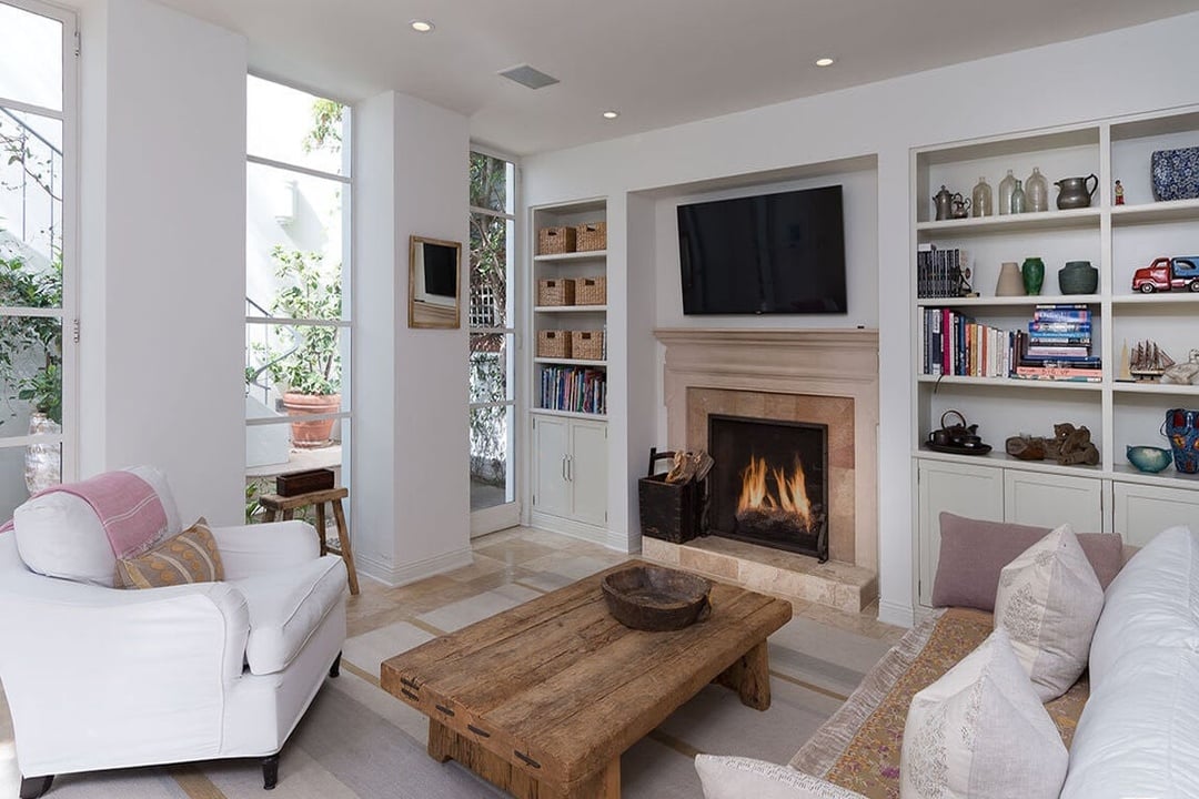 7th Helena Drive, 90049