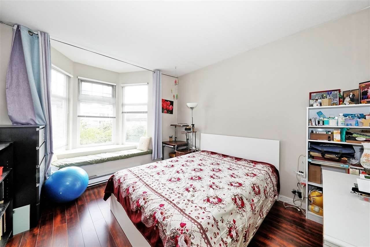 588 12th St, #301