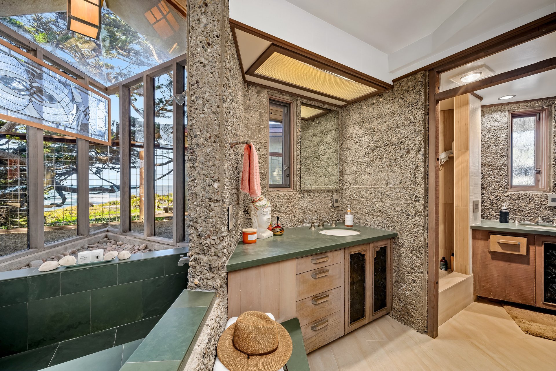 Oceanfront Luxury in Cambria - 2431 Sherwood Dr