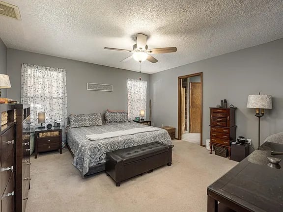 3004 Los Robles