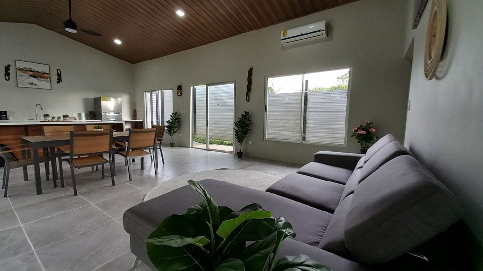 New Home and Guest Villa near Tinamastes Alfombra