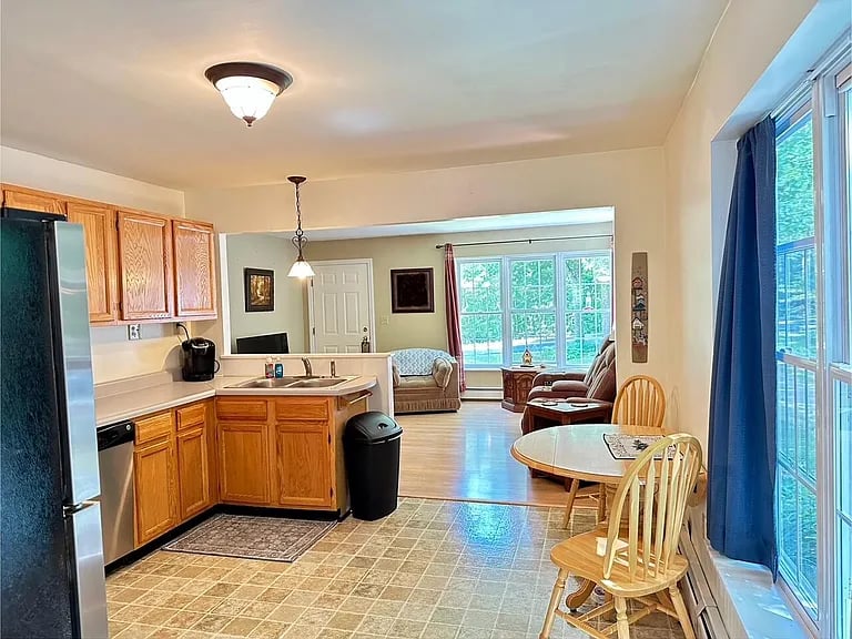277 Shaw Hill Rd