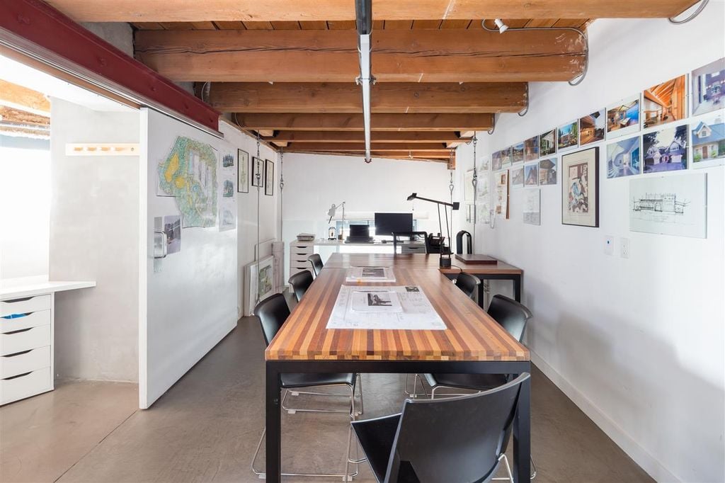 53 E Cordova St