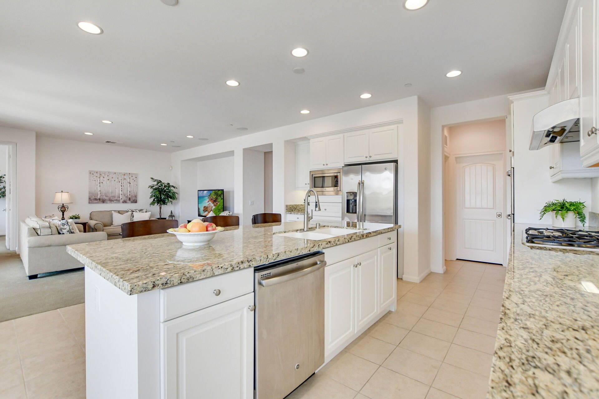 864 E Manresa Drive