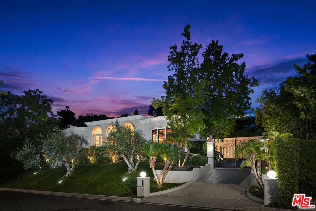 Ivory Arcadia, Martin Lane, 90210