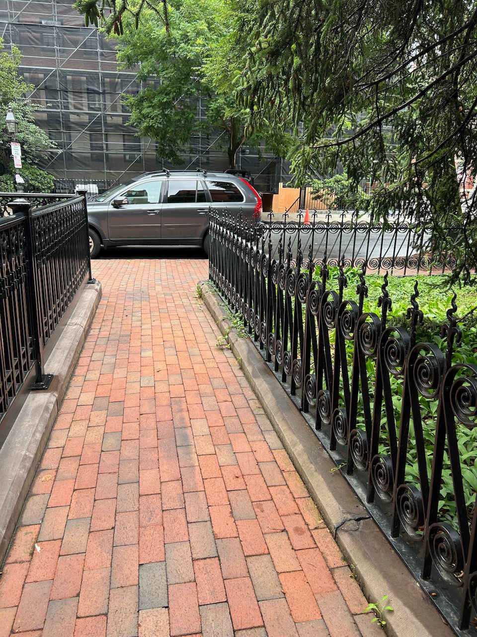 Fairfield @ Marlborough Street 1 Bed - Private Entry and Semi-Private Patio! available AUGUST! 