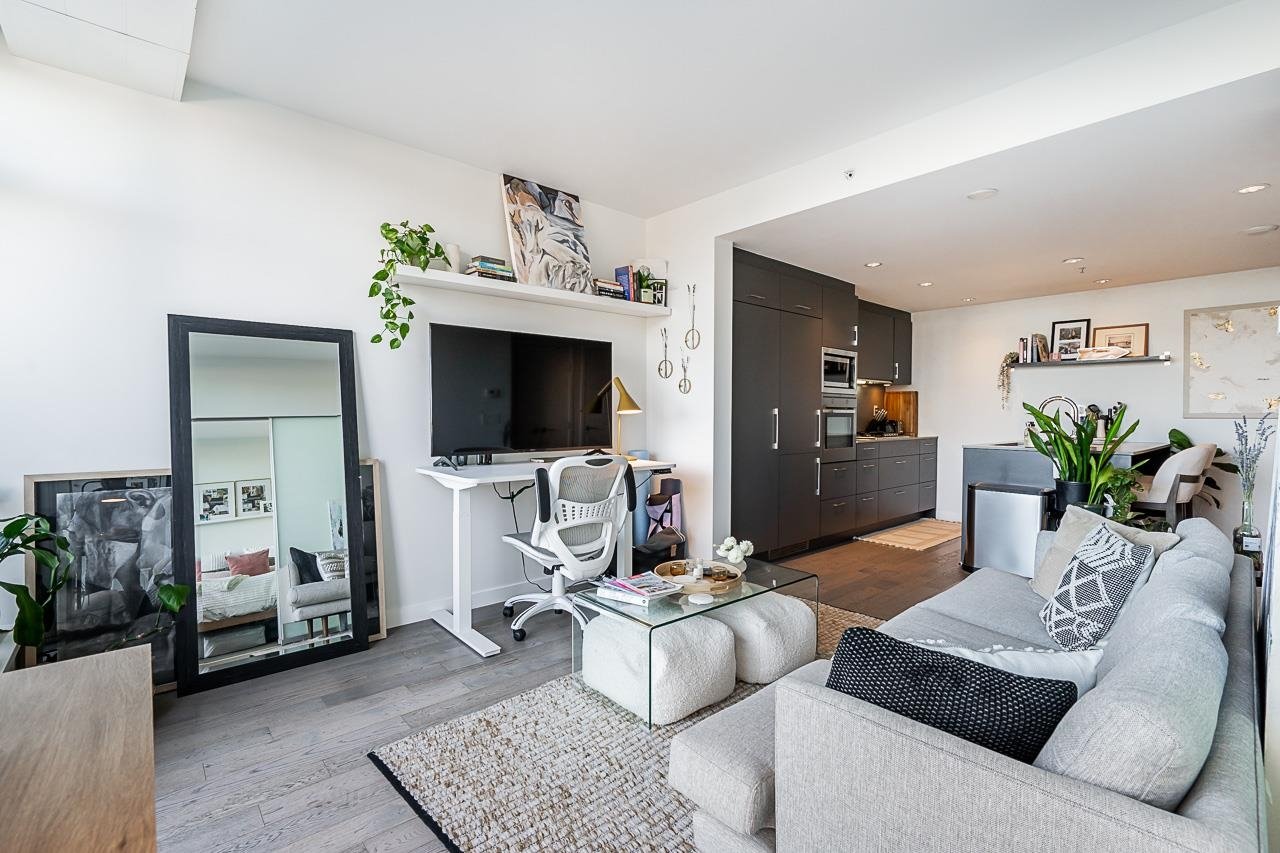 304-728 W 8th Ave