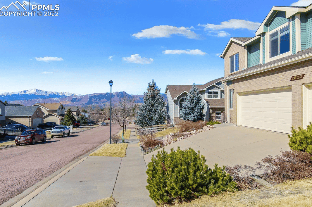 2720 Stone Creek RD