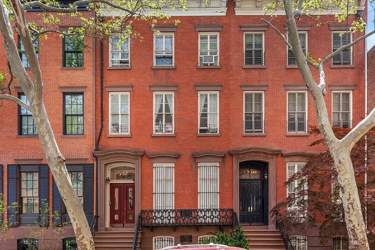 142 W 11TH ST