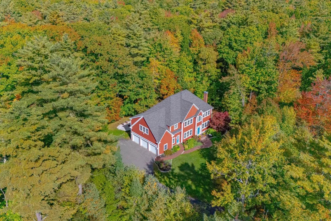 New Listing! 25 Diamond Ridge Way, Falmouth, ME 04105 – $1,295,000