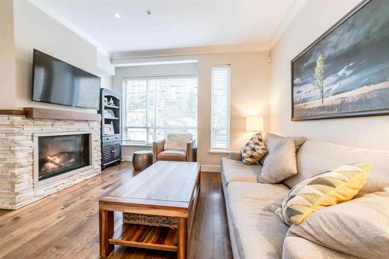 1-897 Premier St