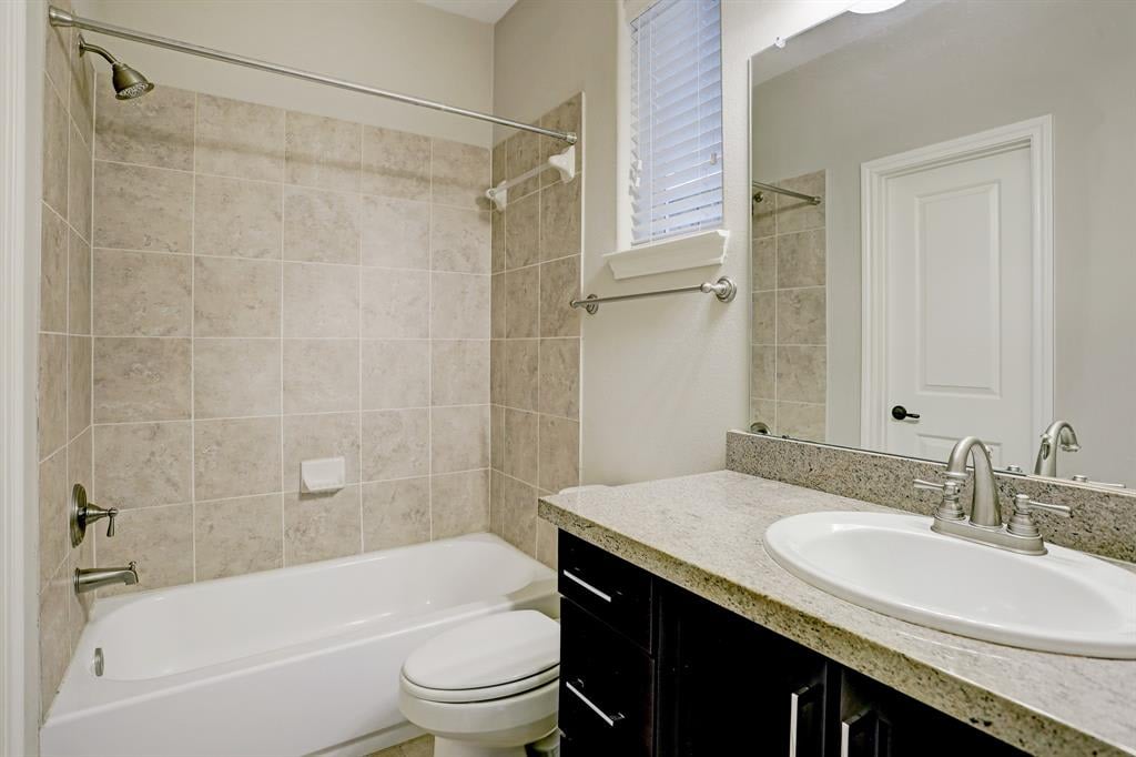 1124 W 24th St Unit B