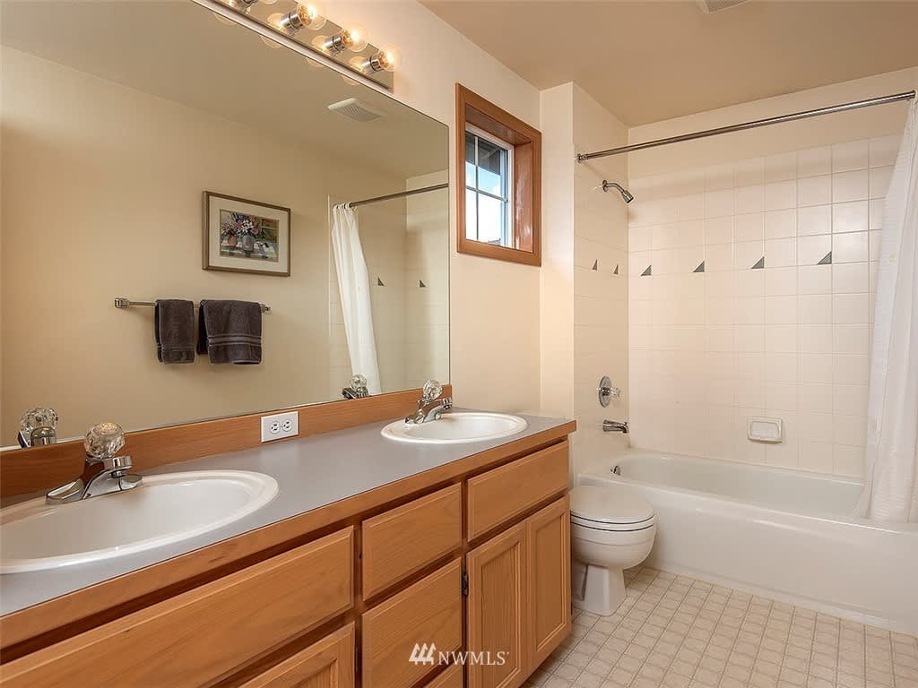 2013 237th Pl SE