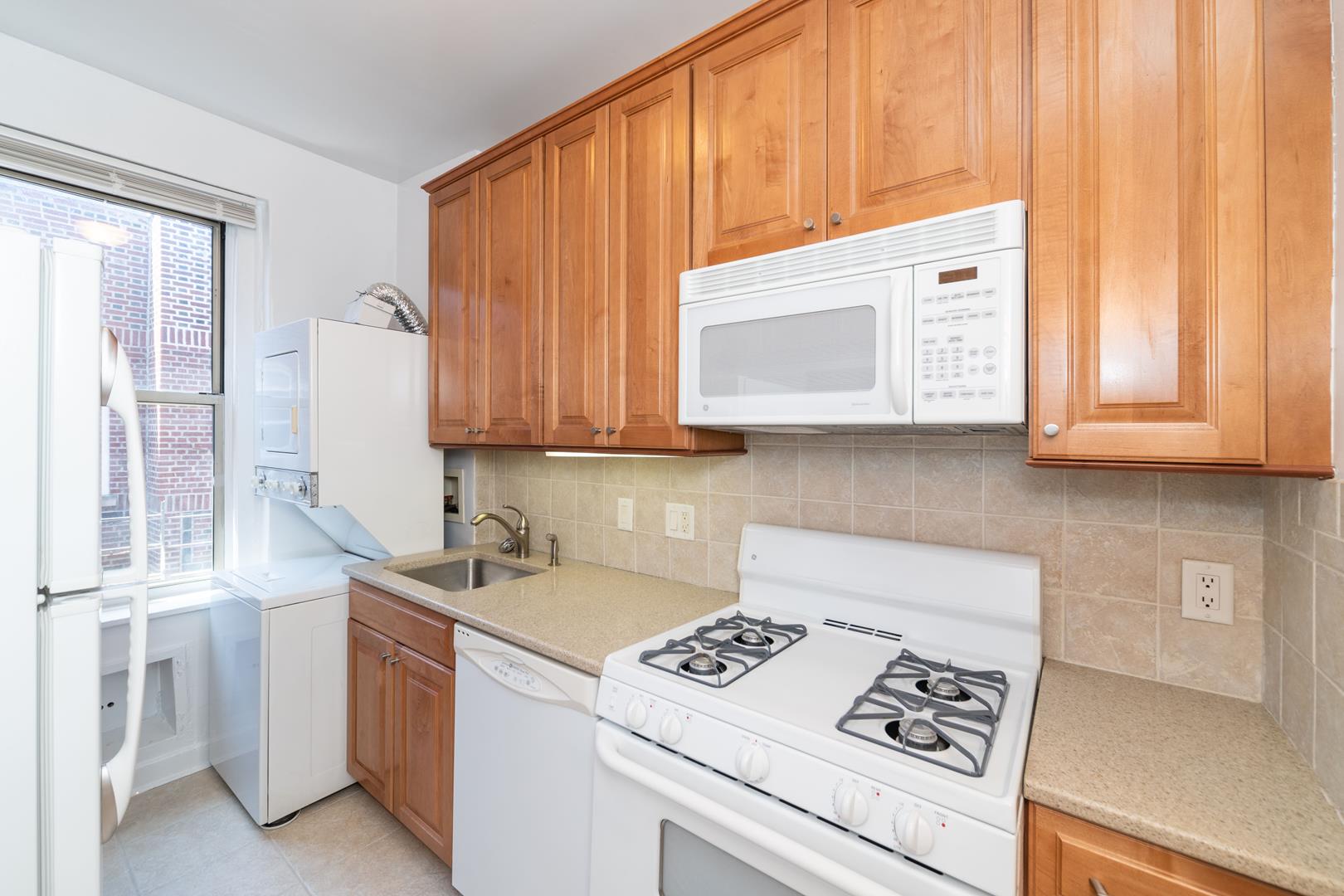 187 Pinehurst Avenue, Apt 5-A