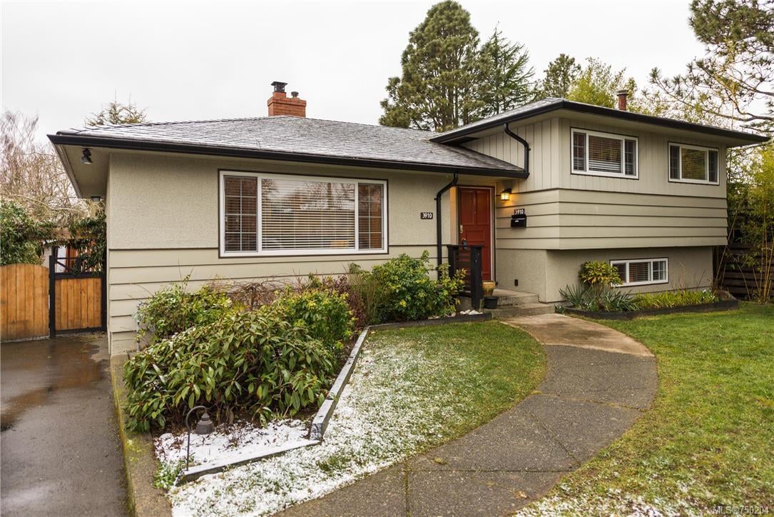 3910 Ansell Rd, Saanich