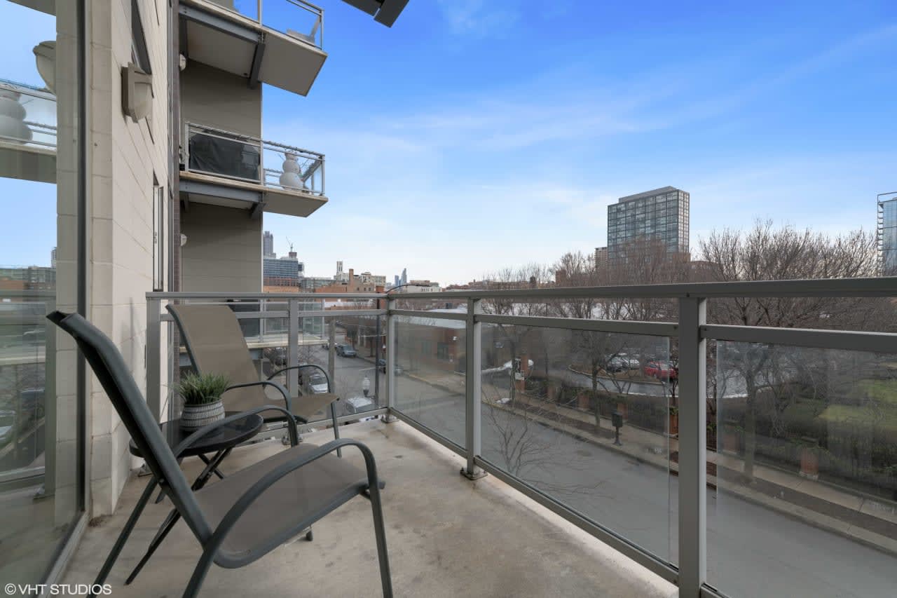 1120 W Adams  Street, Unit 3W