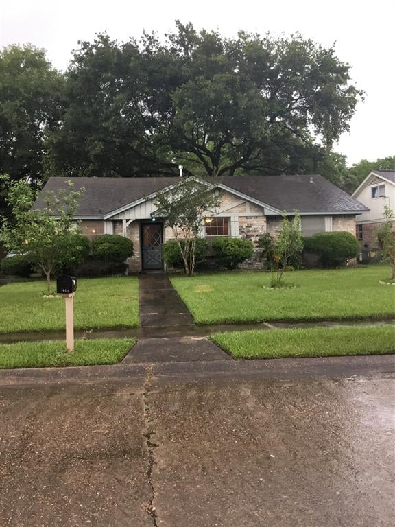 7322 Woodfern Dr