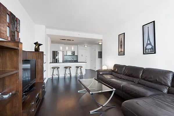 306 Gold Street Unit: 35-G