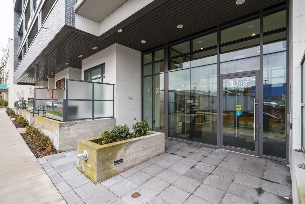 409-8888 Osler St