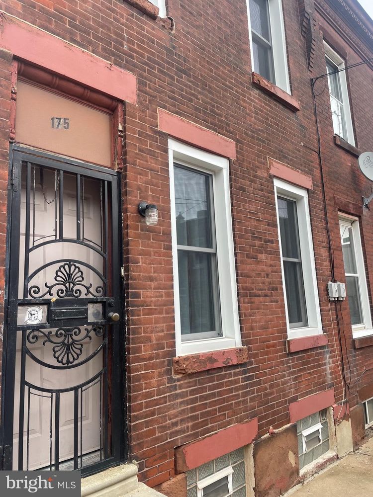 175 W Wilt St