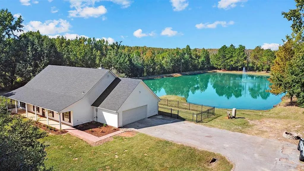 16286 County Rd 196