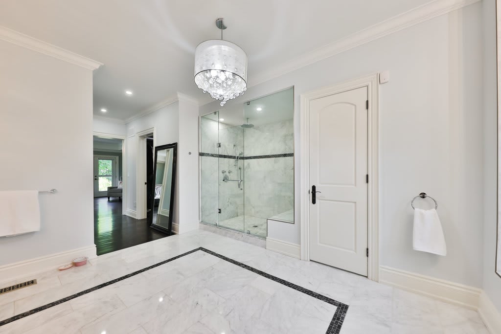 2015 Elmhurst Avenue, Oakville