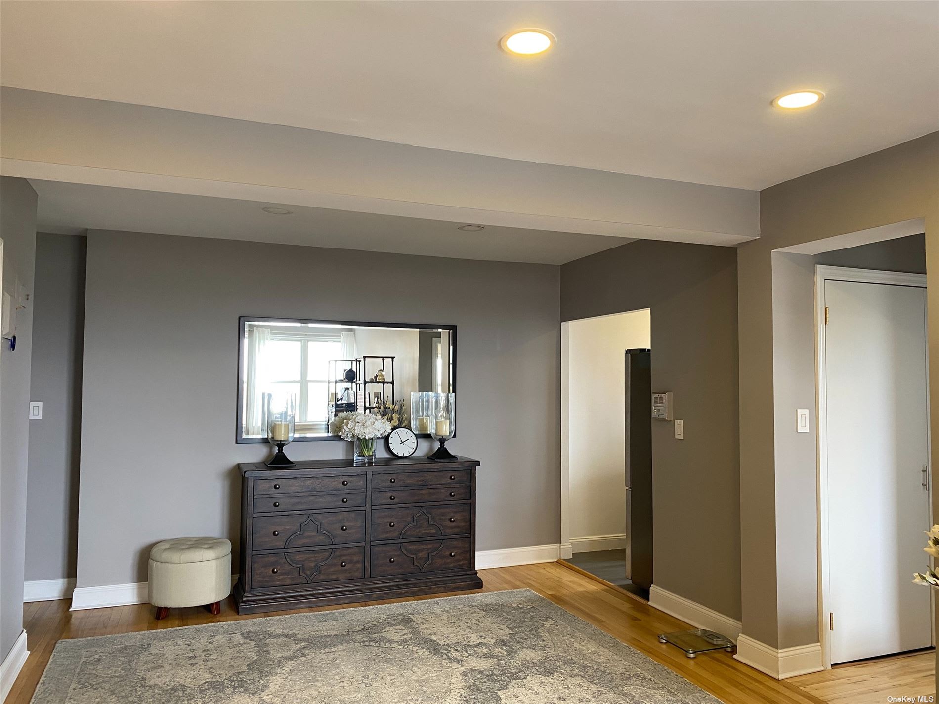 39-20 52nd street, 4c