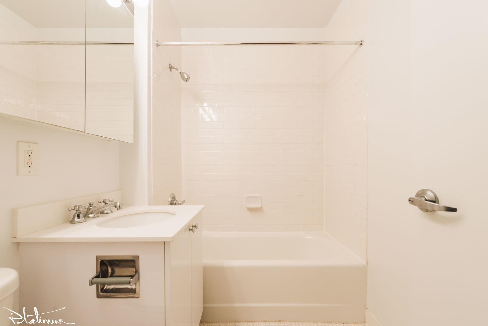 45 Wall Street, Apt 2519