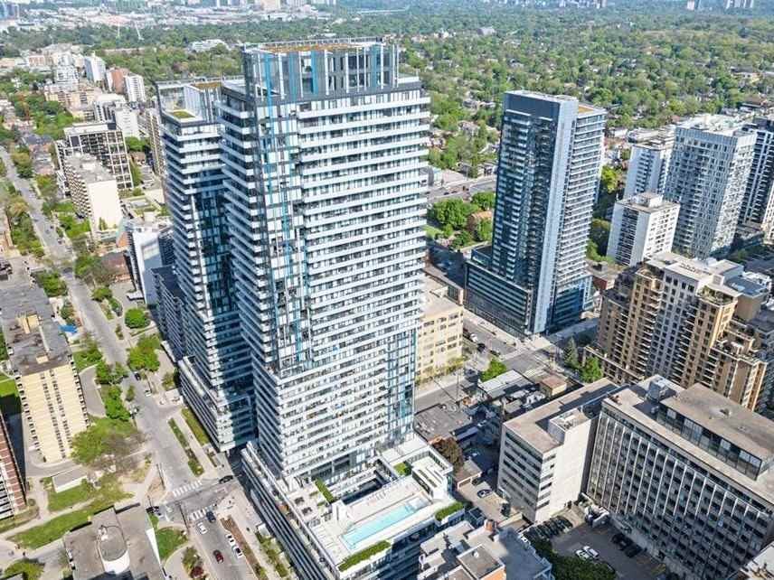 161 Roehampton Ave, Unit 532