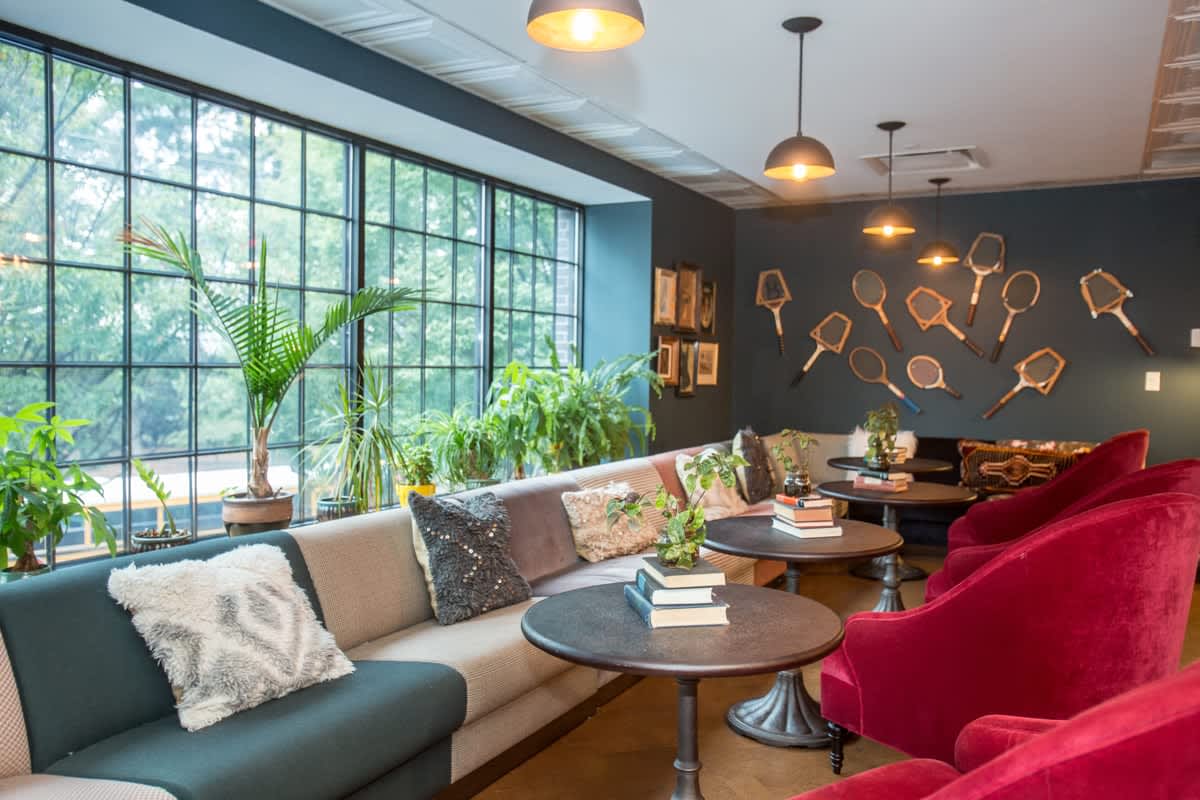 hotel chic NEST Magazine