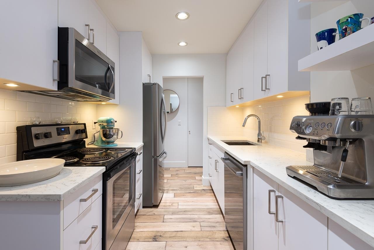 209-440 E 5th Ave