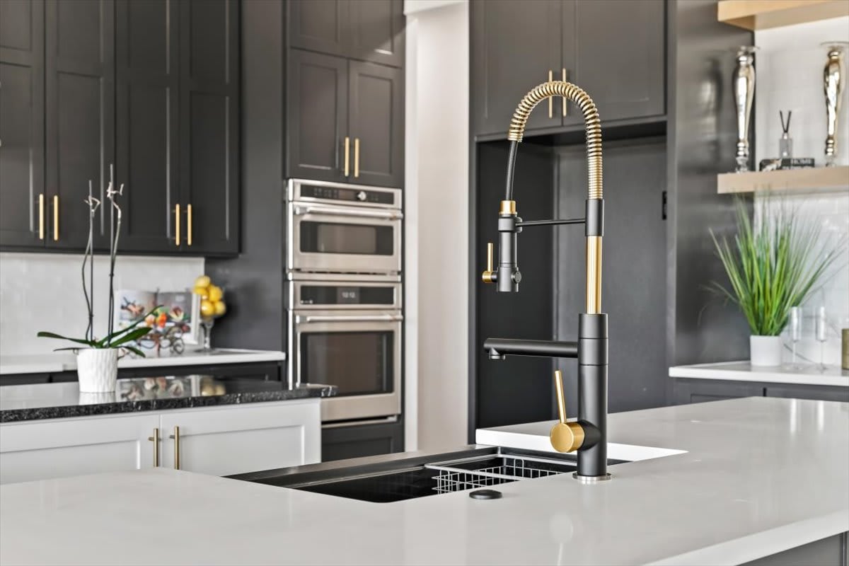 How to Buy a Luxury Home
