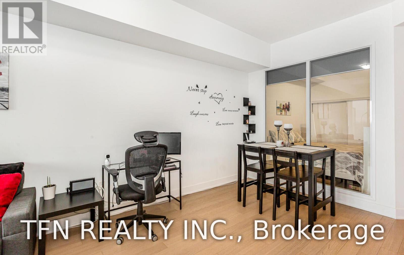 20 Shore Breeze Drive, 211 