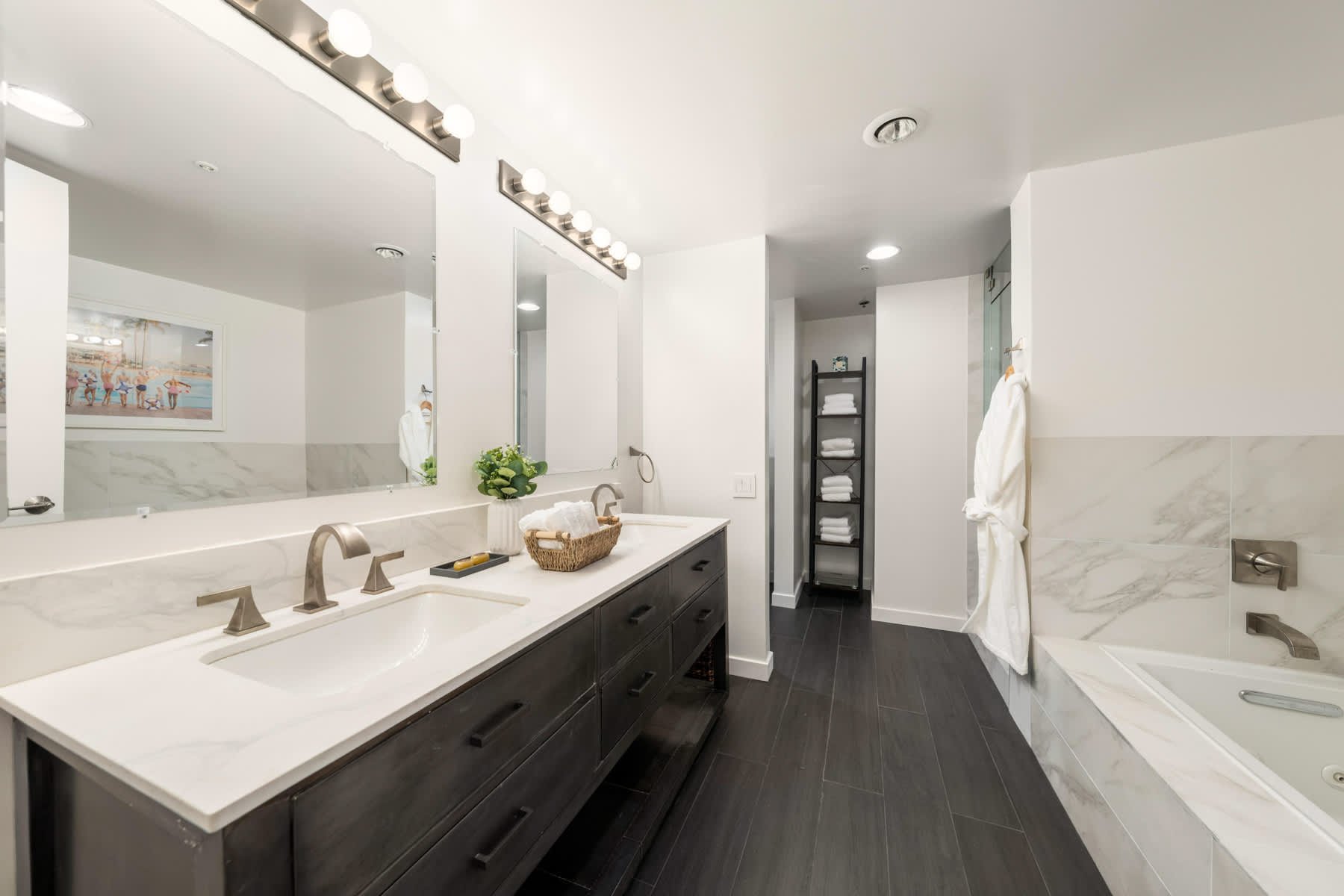 The Dorchester #501, Wilshire Corridor