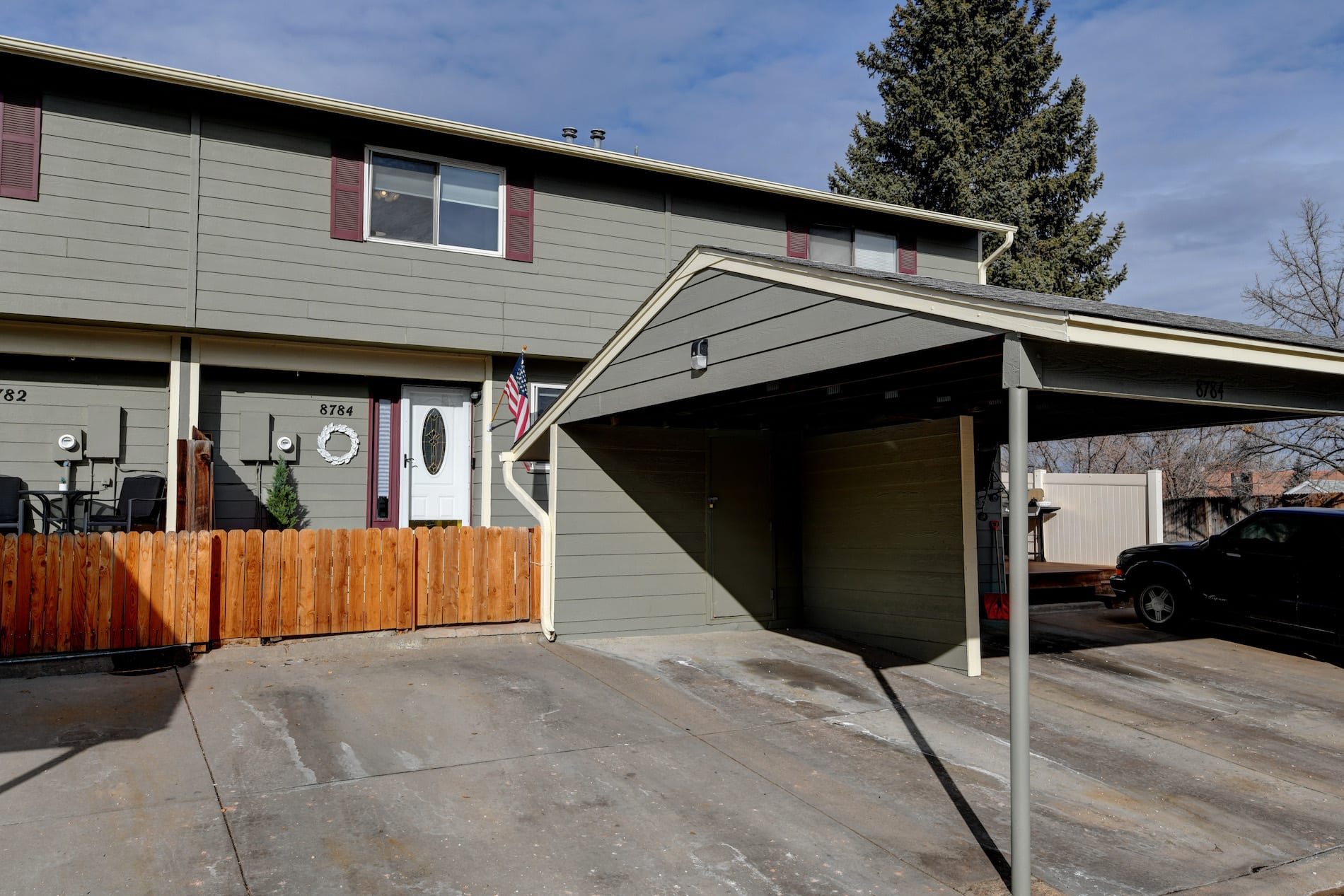 8784 Carr Loop