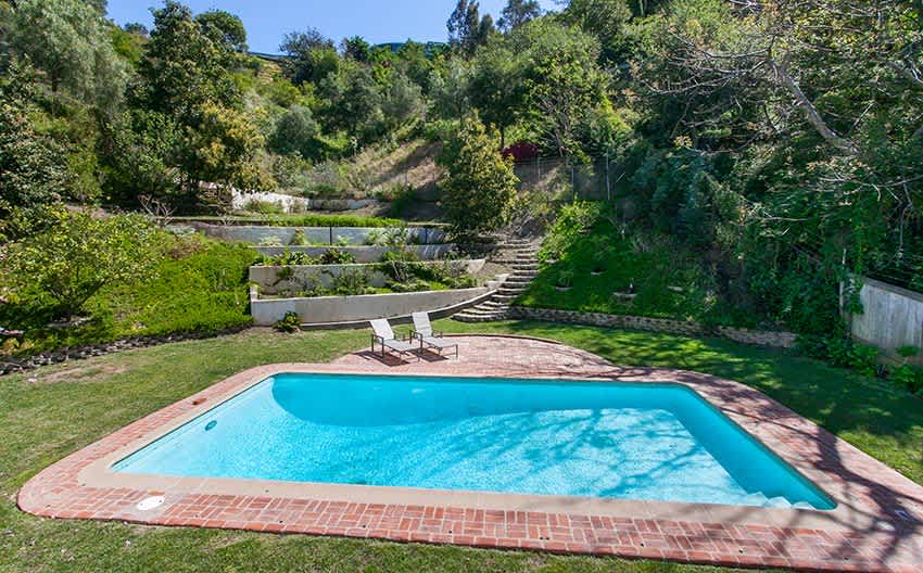 880 Stone Canyon Road
