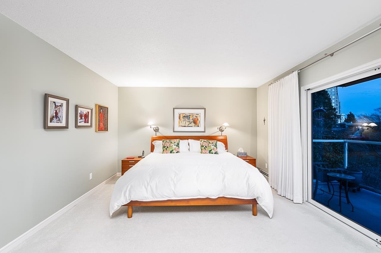 2343 Bellevue Ave