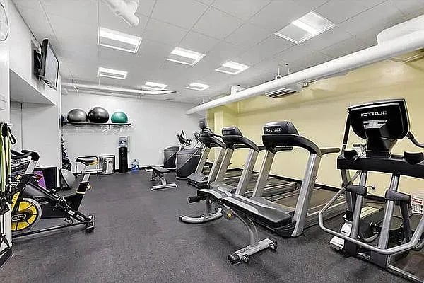 200 E 27th St., #6H